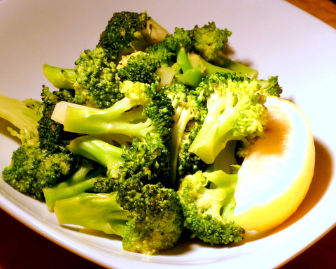 Broccoli with lemon butter.